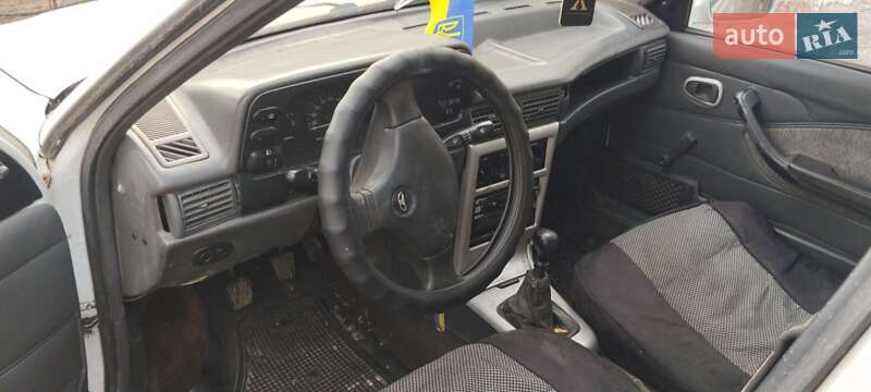 Седан Daewoo Nexia 2005 в Кобеляках