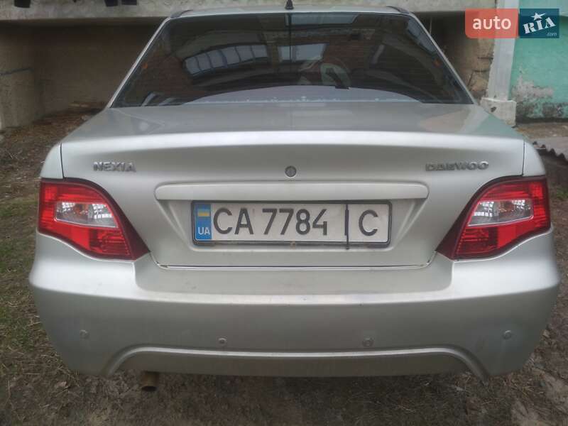 Седан Daewoo Nexia 2008 в Звенигородке