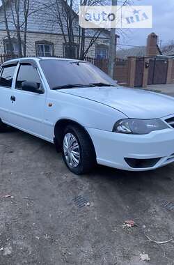 Седан Daewoo Nexia 2012 в Славянске