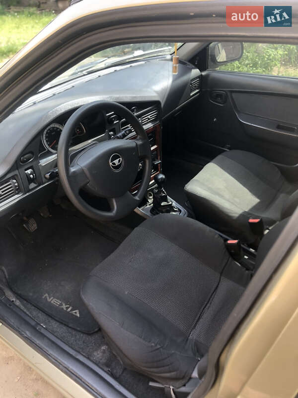 Седан Daewoo Nexia 2011 в Николаеве