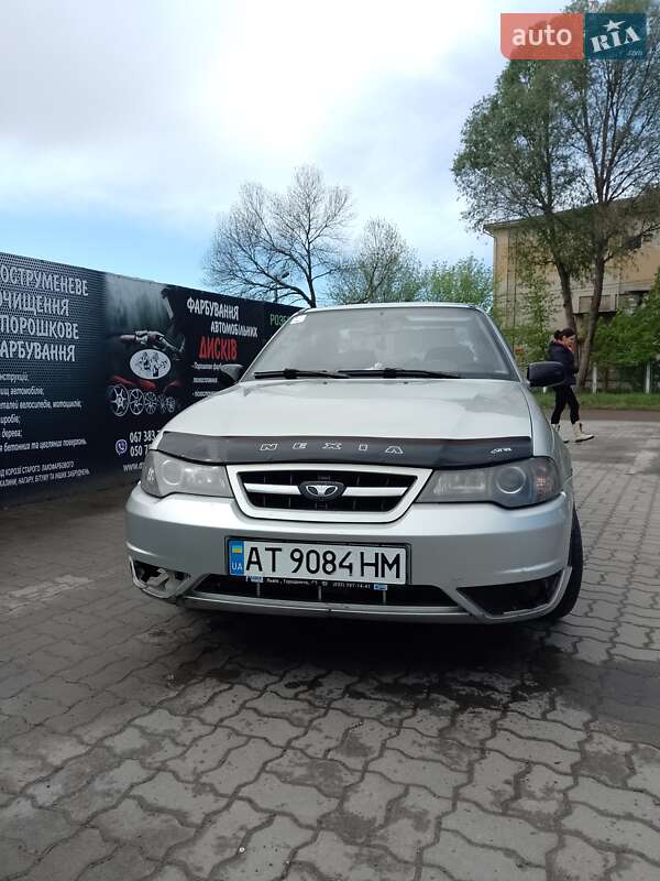 Седан Daewoo Nexia 2008 в Калуші