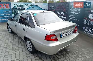 Седан Daewoo Nexia 2008 в Калуше