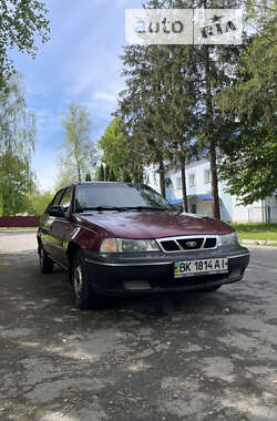 Седан Daewoo Nexia 2007 в Кореці