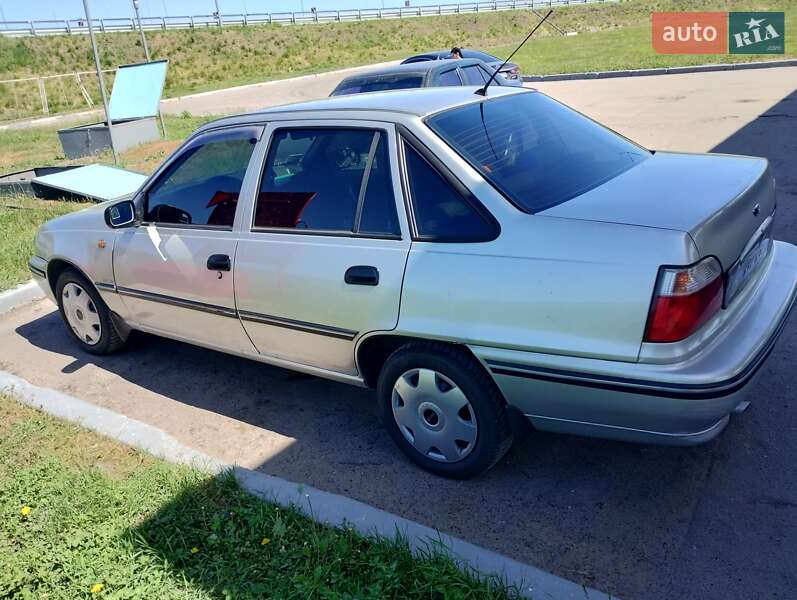 Седан Daewoo Nexia 2006 в Киеве