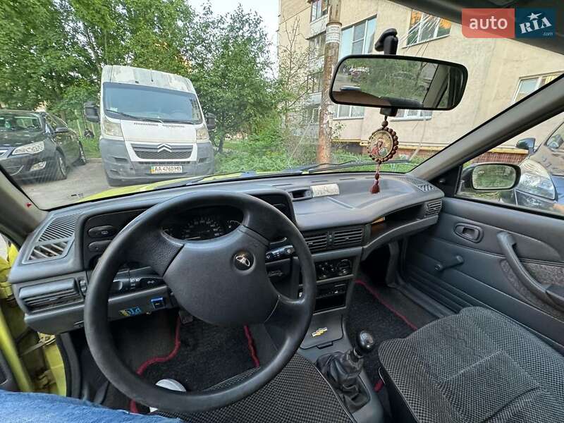 Седан Daewoo Nexia 2006 в Києві