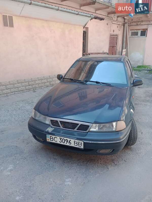 Седан Daewoo Nexia 2008 в Львове