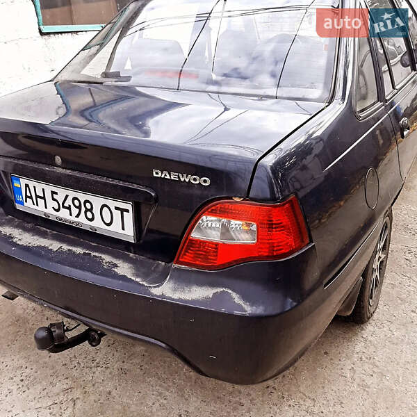 Седан Daewoo Nexia 2008 в Славянске