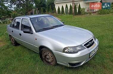 Седан Daewoo Nexia 2012 в 
