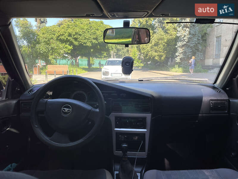 Седан Daewoo Nexia 2010 в Киеве