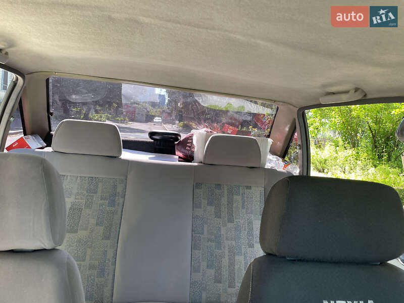 Седан Daewoo Nexia 2010 в Киеве