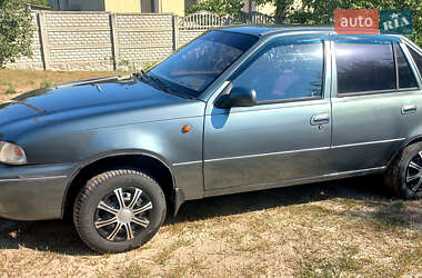 Седан Daewoo Nexia 1995 в Харькове