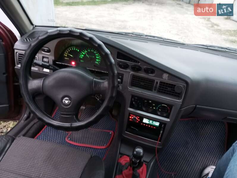 Седан Daewoo Nexia 1997 в 