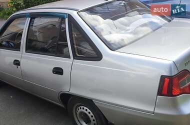 Седан Daewoo Nexia 2010 в 