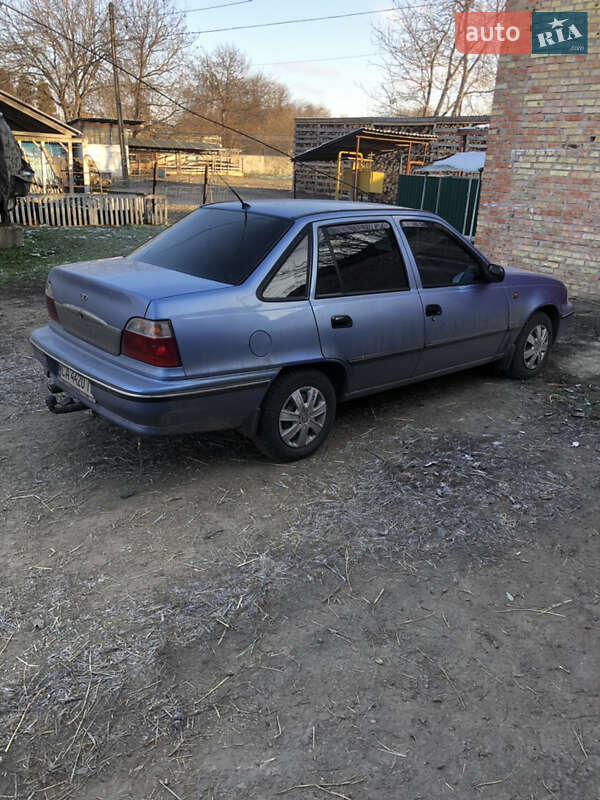 Седан Daewoo Nexia 2007 в Смеле