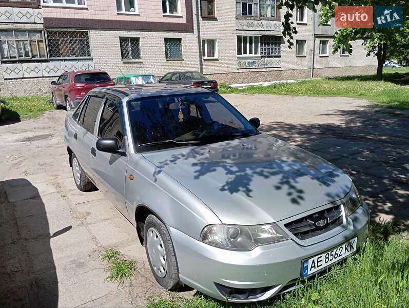 Седан Daewoo Nexia 2010 в Павлограде