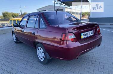 Седан Daewoo Nexia 2010 в Луцке