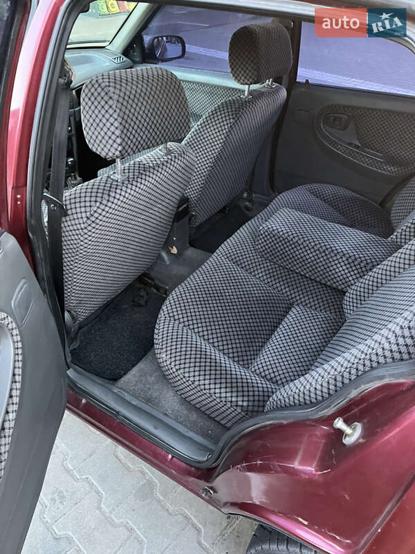 Седан Daewoo Nexia 1996 в Днепре