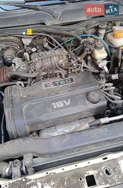 Седан Daewoo Nexia 2011 в 