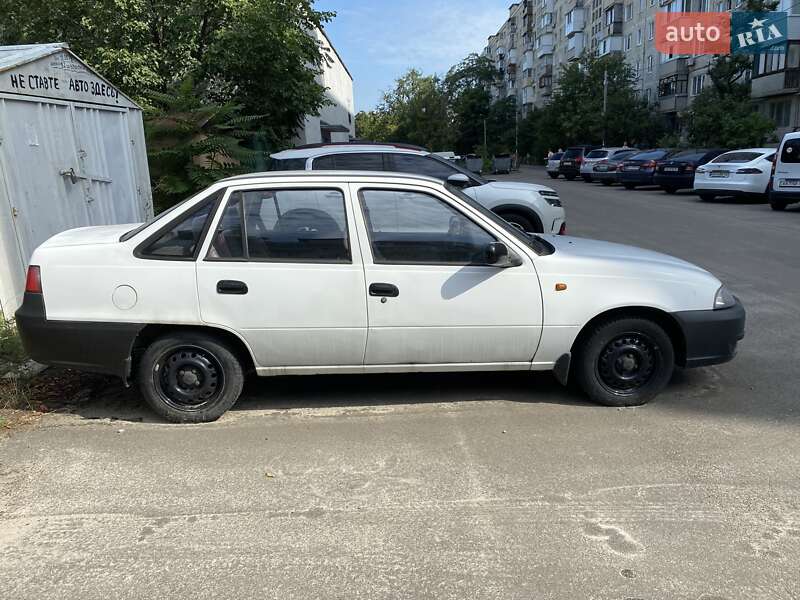 Седан Daewoo Nexia 2010 в Києві