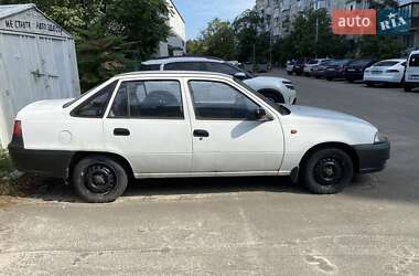 Седан Daewoo Nexia 2010 в 