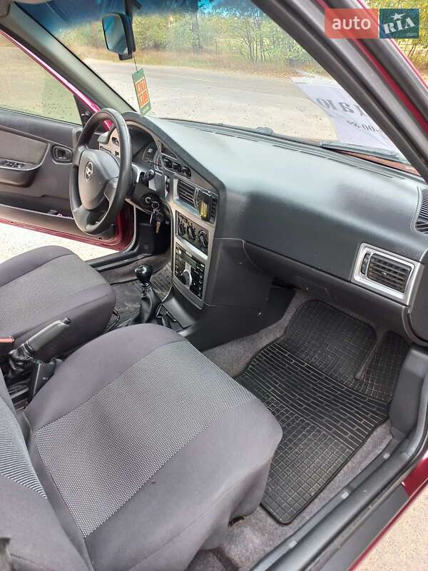 Седан Daewoo Nexia 2008 в Брусилове