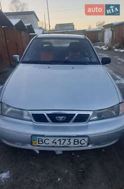 Седан Daewoo Nexia 2004 в Львові