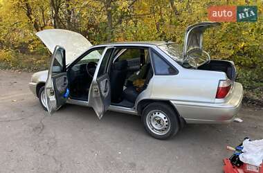 Седан Daewoo Nexia 2005 в Днепре