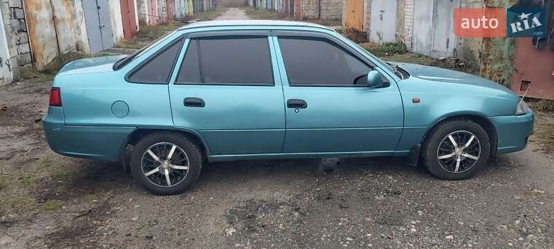 Седан Daewoo Nexia 2008 в Кам'янському