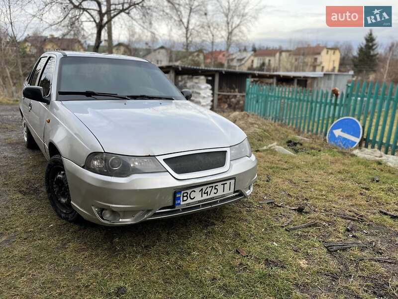 Седан Daewoo Nexia 2011 в Львове
