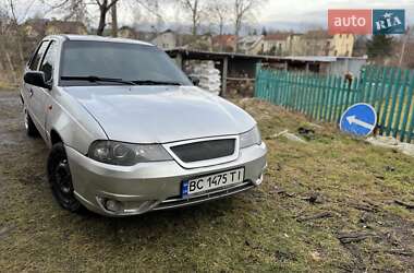 Седан Daewoo Nexia 2011 в 