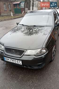 Седан Daewoo Nexia 2011 в Ромнах