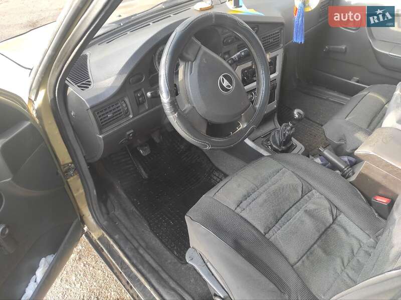 Седан Daewoo Nexia 2010 в Киеве