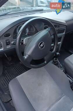 Седан Daewoo Nexia 2011 в 