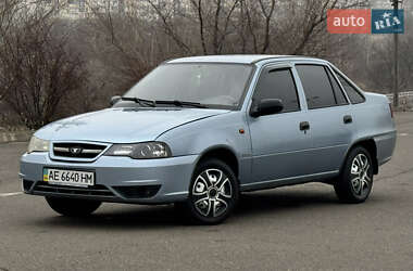 Седан Daewoo Nexia 2011 в 