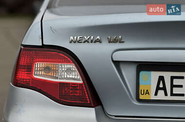 Седан Daewoo Nexia 2011 в 