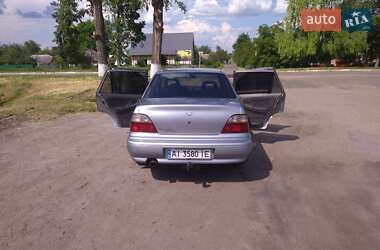 Седан Daewoo Nexia 1997 в Миронівці