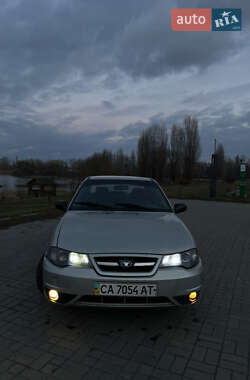 Седан Daewoo Nexia 2008 в Каневі