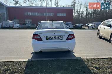 Седан Daewoo Nexia 2011 в Киеве