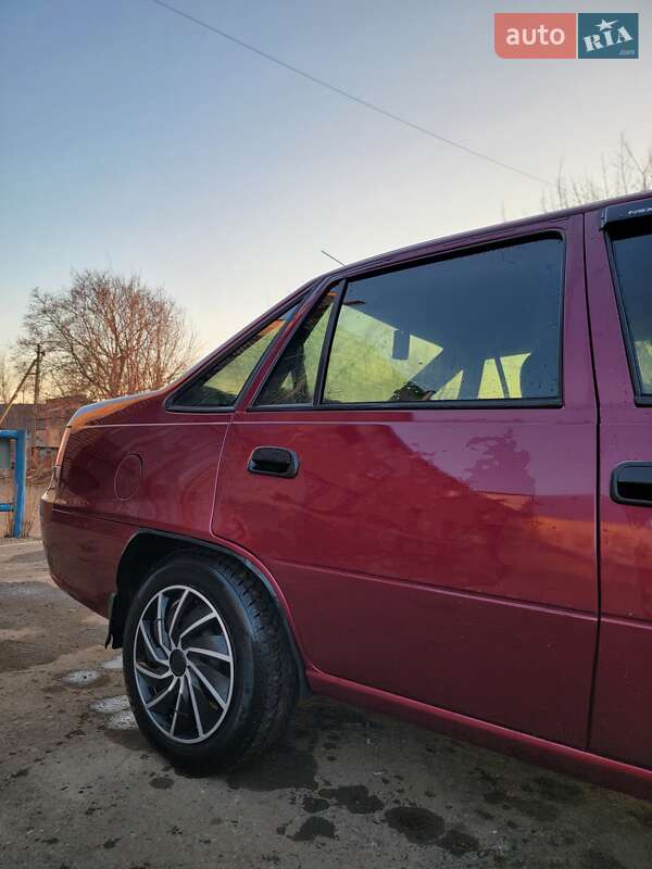 Седан Daewoo Nexia 2008 в Славянске