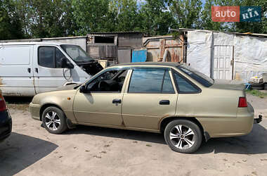 Седан Daewoo Nexia 2008 в Гощі