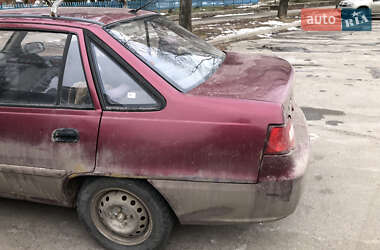Седан Daewoo Nexia 2011 в 