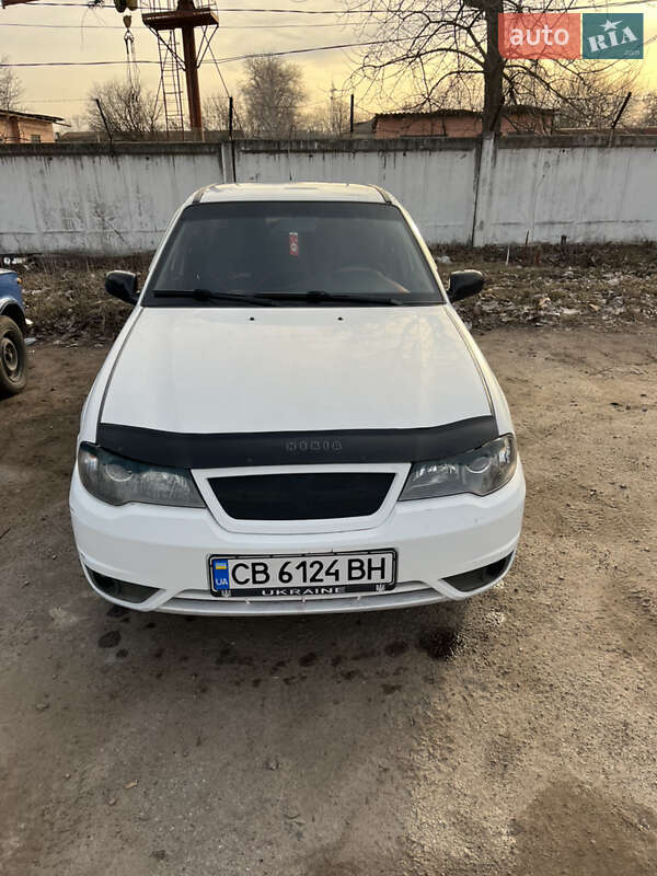 Седан Daewoo Nexia 2011 в 