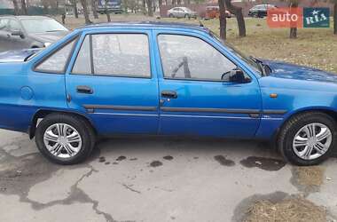 Седан Daewoo Nexia 2008 в Горішніх Плавнях