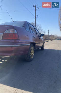 Седан Daewoo Nexia 2008 в 