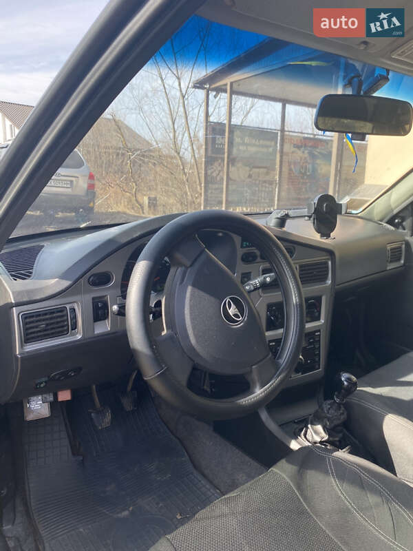 Седан Daewoo Nexia 2008 в Пісочині