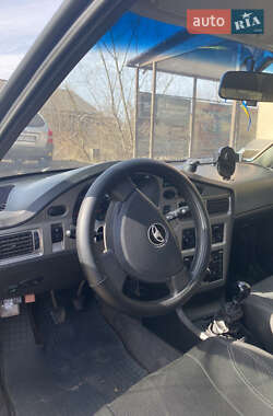 Седан Daewoo Nexia 2008 в 