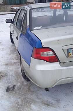 Седан Daewoo Nexia 2008 в 