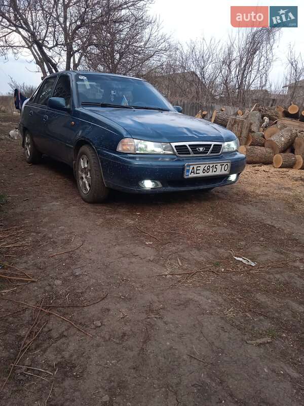 Седан Daewoo Nexia 1997 в Краматорске