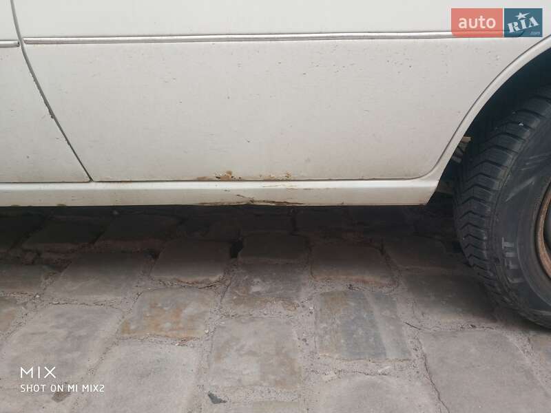 Седан Daewoo Nexia 1997 в Львові