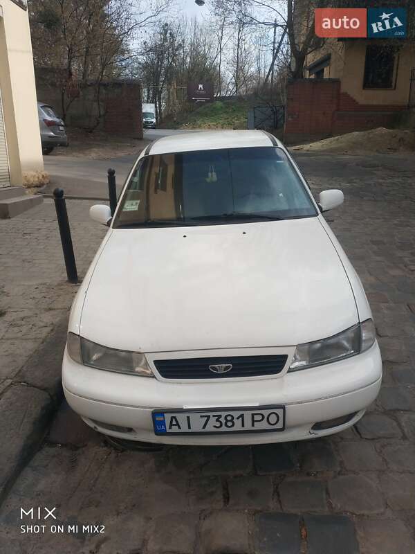 Седан Daewoo Nexia 1997 в Львові